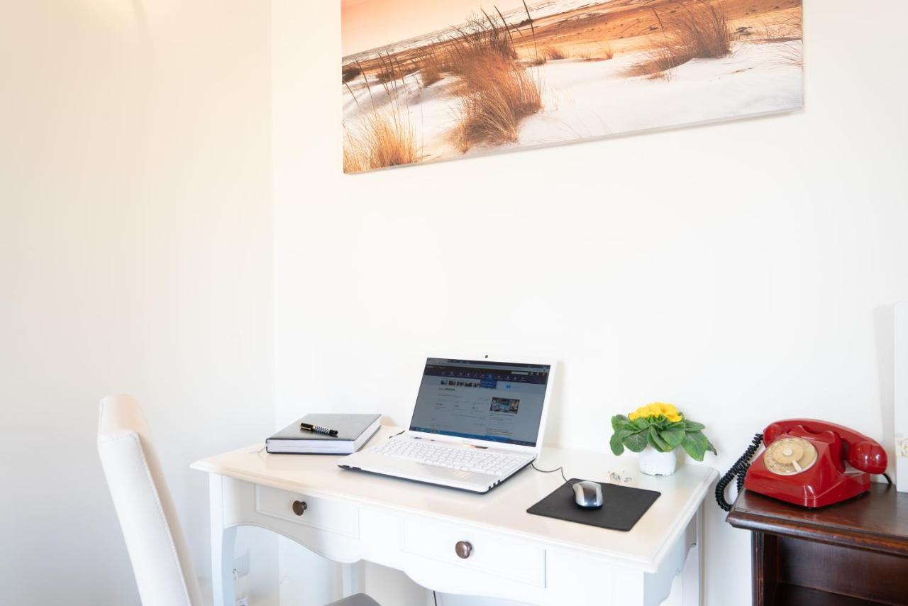 Myricae Rooms Affittacamere No Late Arrival Fiumicino Exterior foto